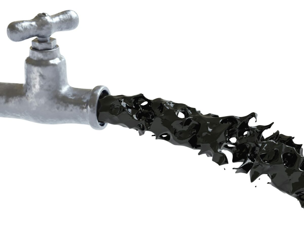 Over 400 million barrels will be added to the oil market soon – what are strategic reserves and what can they do?