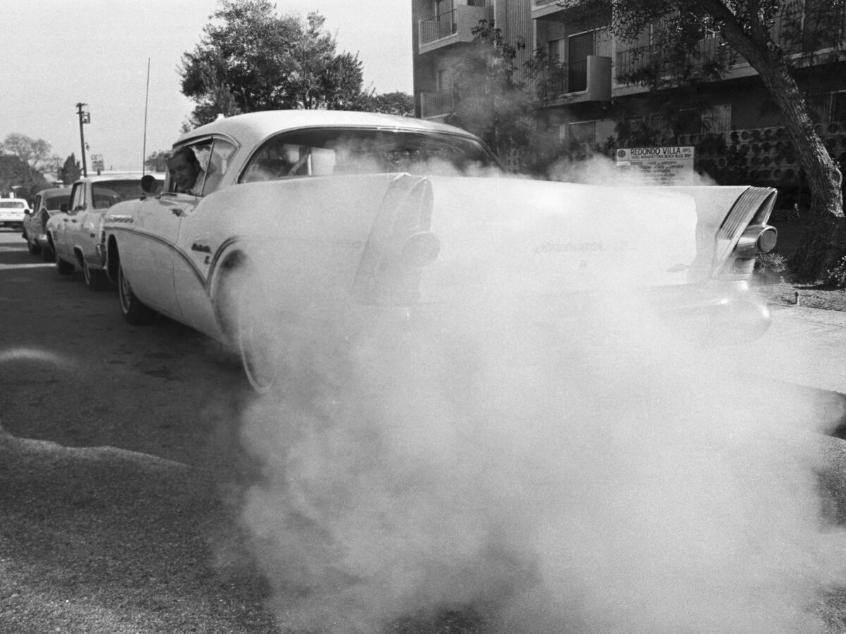 How California’s war on smog and its ambitious car pollution rules made everyone’s air cleaner